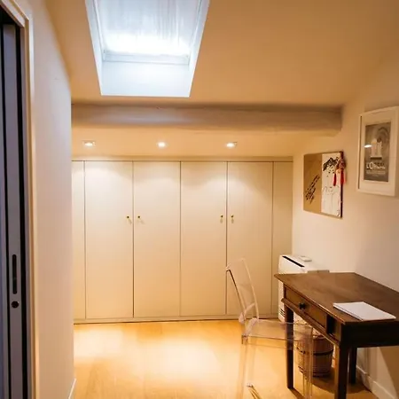 Apartment Elegant With Private Lift *